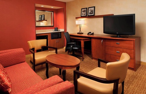 Arlington Heights Hotel | Courtyard by Marriott Chicago Arlington Heights/South