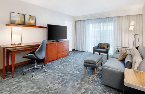 Homewood Hotel | Courtyard by Marriott Birmingham Homewood