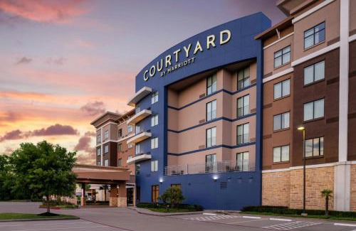 Kingwood Hotel | Courtyard By Marriott Houston Kingwood