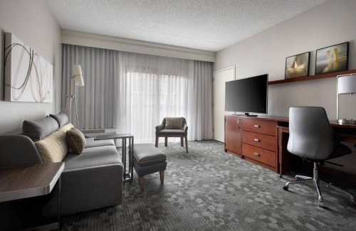 Red Bank - Tinton Falls Hotel | Courtyard by Marriott Lincroft Red Bank