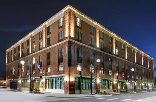 Manhattan Hotel | Courtyard by Marriott Manhattan Aggieville