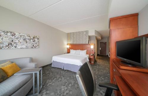 Salisbury Hotel | Courtyard by Marriott Salisbury