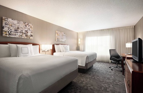Bloomingdale Hotel | Courtyard by Marriott Chicago Bloomingdale