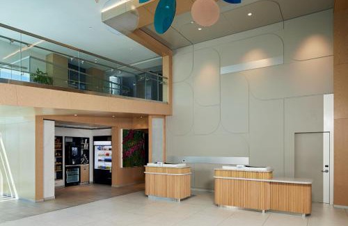 Oak Park Hotel | Courtyard by Marriott Santa Barbara Downtown