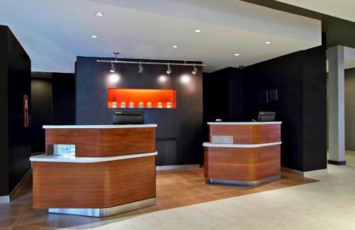 Victoria Hotel | Courtyard by Marriott Victoria