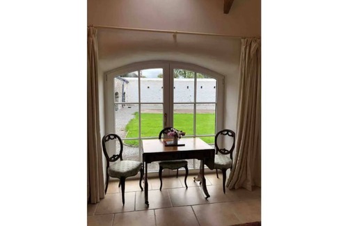 Pallaskenry House | Courtyard Cottage on working organic farm.