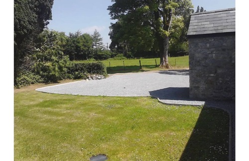 Pallaskenry House | Courtyard Cottage on working organic farm.