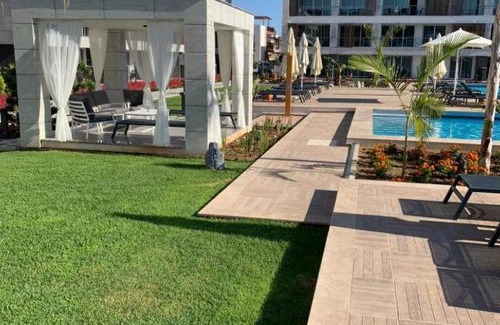 Trikomo Apartment | Courtyard