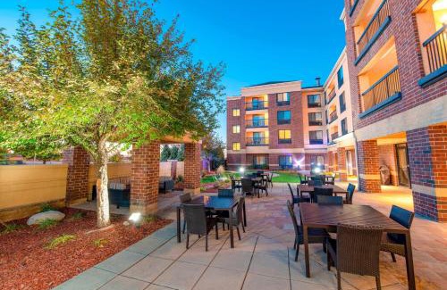 Meridian Hotel | Courtyard Denver South Park Meadows Mall