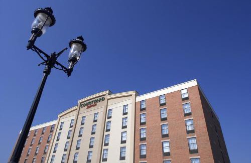 Lindenwald Hotel | Courtyard Hamilton