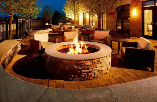 Lindenwald Hotel | Courtyard Hamilton
