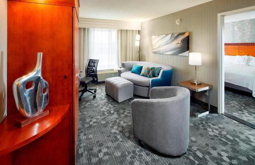 Lindenwald Hotel | Courtyard Hamilton