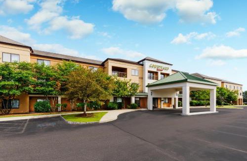 Manchester Hotel | Courtyard Manchester-Boston Regional Airport