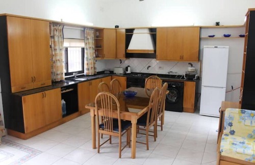 Marsaskala Apartment | Courtyard Rental Unit