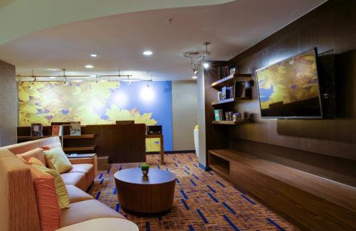 Farmingdale Hotel | Courtyard Republic Airport Long Island/Farmingdale