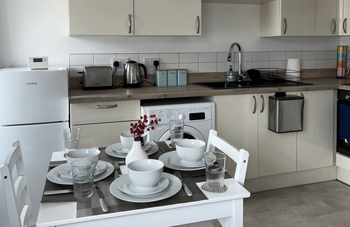 Norwich Apartment | Courtyard Stay - 1 Bedroom Modern Apartment