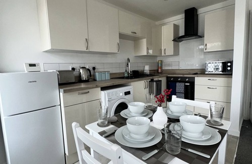 Norwich Apartment | Courtyard Stay - 1 Bedroom Modern Apartment