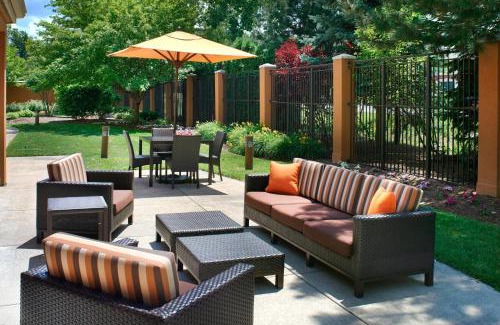 Maumee Hotel | Courtyard Toledo Maumee/Arrowhead