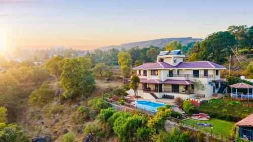 Panchgani Villa | Courtyard Villa by Hillstaytion,com