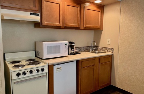 The Dalles Hotel | Cousins Country Inn
