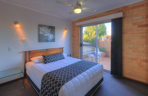 Inverell Hotel | Cousins Motor Inn