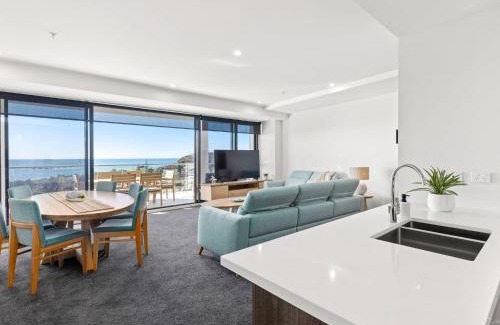 Forster Apartment | Cove 802 with Ocean Views