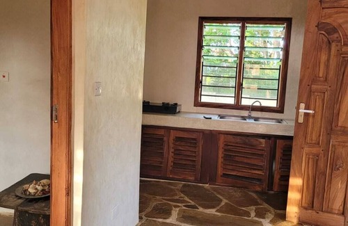 Shimoni House | Cove House House 60 m2 Creekside Indian Ocean