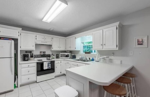 Lookout Mountain House | Covenant Cottage with outdoor dining!