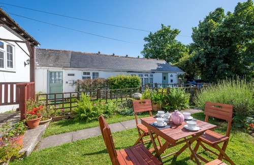 Helford Passage House | Coverack Cottage - Two Bedroom House, Sleeps 4