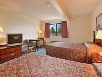 Winterset Hotel | Covered Bridge Inn