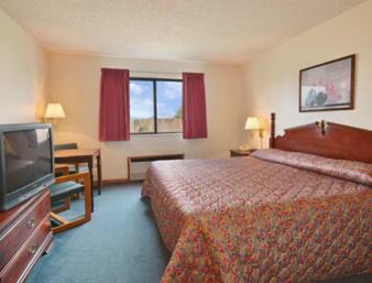 Winterset Hotel | Covered Bridge Inn