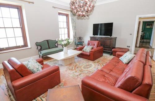 Bridgend House | Coytrahen House