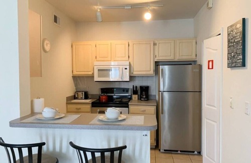 Lindfields Condo | Cozy 1-1 Condo for a Romantic Getaway!