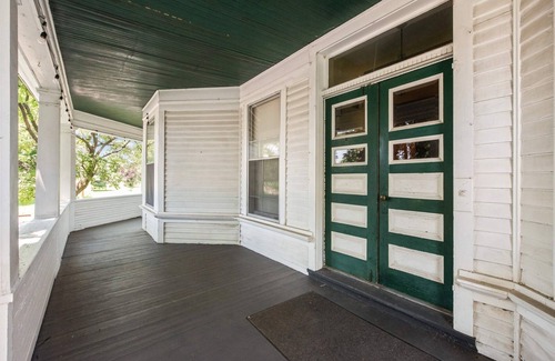 St. Paul Apartment | Cozy 1.5 Bdr Saint Paul, River Views, Old Charm meets modern style