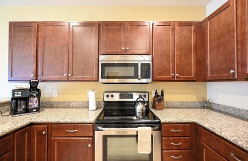Kutzky Park Apartment | Cozy 1 Bedroom 1 Bathroom Near Mayo Clinic