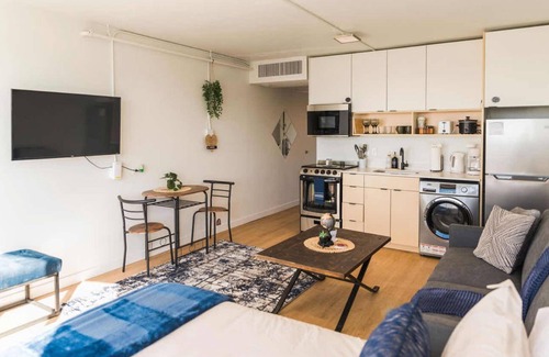 People's Freeway Apartment | Cozy 1-bedroom apartment with fitness room, WiFi in pleasant Salt Lake City