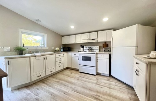 Sandy Creek Apartment | Cozy 1-Bedroom Apartment in Sandy Creek