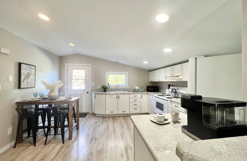 Sandy Creek Apartment | Cozy 1-Bedroom Apartment in Sandy Creek