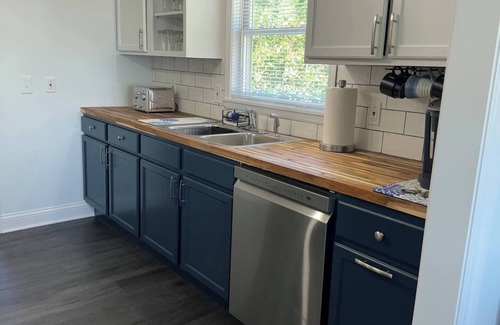 St Ignace Apartment | Cozy 1-bedroom apartment with WiFi, AC in charming St. Ignace