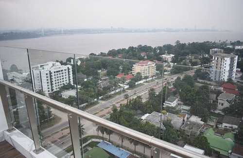 Gombe Apartment | Cozy 1-bedroom apartment in delightful Kinshasa with AC, fitness room, WiFi -3