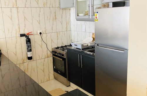 Al Majaz Apartment | Cozy 1-bedroom apartment in lovely Sharjah with WiFi, AC, fitness room
