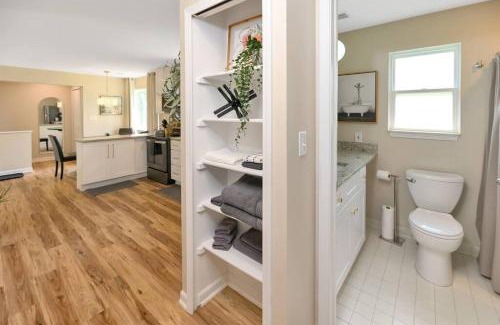 Roseville Apartment | Cozy 1-Bedroom Apartment in Quiet Neighborhood