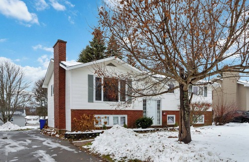 Dieppe Apartment | Cozy 1-bedroom apartment in enjoyable Dieppe with AC