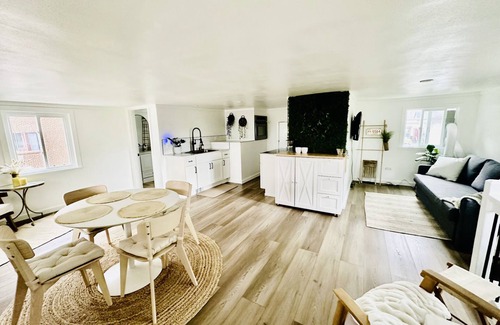 Speer Apartment | Cozy 1 Bedroom Apartment in Denver