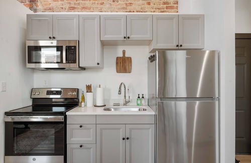 Wabash Apartment | Cozy 1-bedroom apartment in fabulous Wabash with WiFi, AC