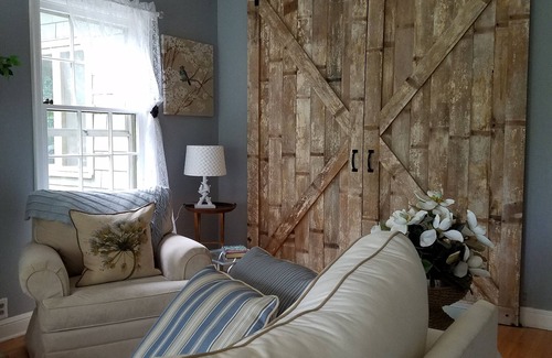 Northfield Bed & Breakfast | Cozy 1-bedroom B&B with WIFI, AC in charming Northfield.