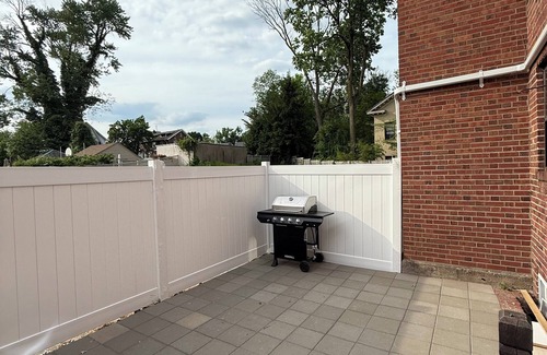 West Trenton Apartment | Cozy 1-Bedroom Hideaway – Comfort & Convenience