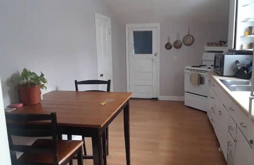 Highland Square Apartment | Cozy 1 Bedroom in Highland Square, pets welcome!