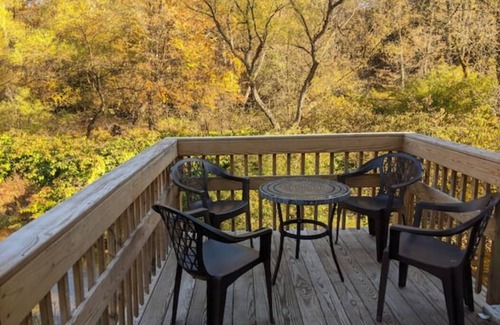 Port Matilda Condo | Cozy 1 bedroom on the creek 15 min drive to State College
