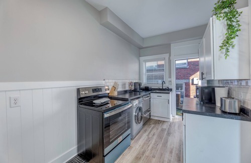 Greencastle Apartment | Cozy 1-Bedroom Retreat Near DePauw University & Downtown Greencastle!